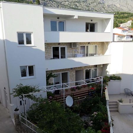 Rooms N&M Baška Voda Esterno foto